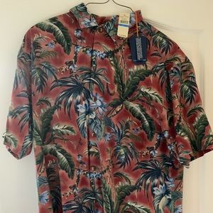 Button down 100%Silk Hawaiian Shirt